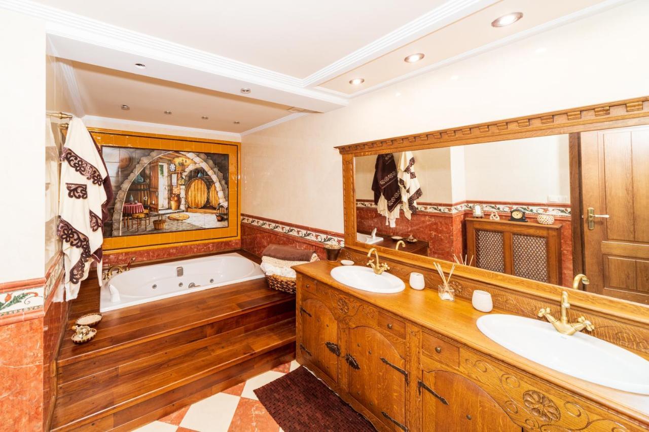 Villa Dolaretxe By Urdaibai Rentals Bilbao Bagian luar foto
